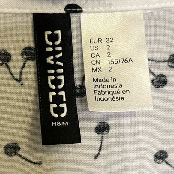 Divided by H&M White and Black Button Down Cherry Shirt Size 2 - Picture 3 of 6